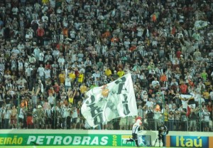 arena 300x208 - Mineiros e her&oacute;is