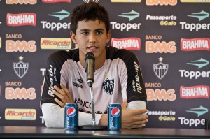 renan ribeiro pepsi 300x199 - Atl&eacute;tico x Palmeiras - O sonho continua