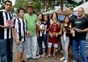 00000 300x213 - Galo em Fam&iacute;lia - Relatos