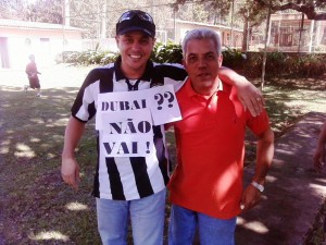 Pic0718001 300x225 - Galo em Fam&iacute;lia - Relatos