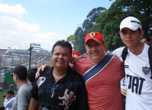 DSC03974 300x216 - Galo em Fam&iacute;lia - Cidade do Galo