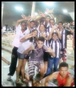OgAAAAePc5PYRAm3t73zYK UbqjYi6rFkoF0N8msr2KTImnJO31unup UGgTmpBZcUv3JeHwFDjiOWcAHVo YxuKPCsAm1T1UGUc7RwG7Q2glkUI2qTRlsXLmDhd 258x300 - Galo em fam&iacute;lia - At&eacute; crian&ccedil;a sabe