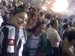final galo 300x225 - Galo em Fam&iacute;lia - Cidade do Galo
