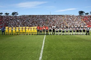 hino 300x199 - Atl&eacute;tico 4x1 Tupi - &Aacute;lbum de figurinhas