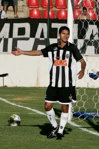 magno alvez gol 199x300 - Atl&eacute;tico 4x1 Tupi - &Aacute;lbum de figurinhas