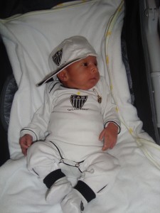 DSC07479 225x300 - Galo em Fam&iacute;lia - Tino Marcos na Cidade do Galo