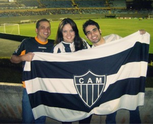 ooooo 300x244 - Galo em Fam&iacute;lia - Tino Marcos na Cidade do Galo