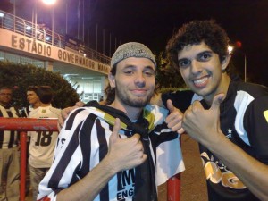 OgAAAC30IB9b6 IwIcEidz NgDKbIubYzn5vV8Q8INFu8IIEc3p8XsQunSZwo qxOB FCyNaj90m3MD9l3ygv0ECLXwAm1T1UDElSz2BZp i 9MVu82 Iu048NJ3 300x225 - Galo em Fam&iacute;lia - Vov&oacute; Ruth