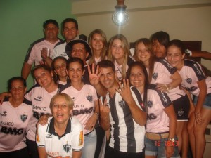 camisas de treino 300x225 - Galo em Fam&iacute;lia - Onde est&aacute; meu &iacute;dolo (Everton)