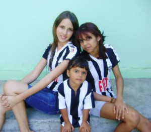 1 300x263 - Galo em Fam&iacute;lia - Galo Doido visita hospital da Baleia