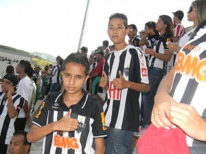Arena do jacare 009 300x225 - Galo em Fam&iacute;lia - Galo Doido visita hospital da Baleia