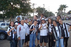 DSC09925 300x200 - Galo em Fam&iacute;lia - Galo Doido visita hospital da Baleia