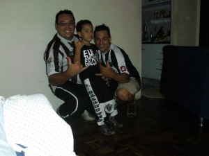 PICT1185 300x225 - Galo em Fam&iacute;lia - Primeiras palavras