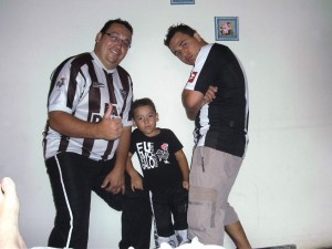 PICT1186 300x225 - Galo em Fam&iacute;lia - Primeiras palavras