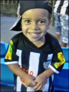 SDC15760 225x300 - Galo em Fam&iacute;lia - Primeiras palavras