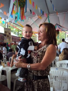 DSC01818 224x300 - Galo em Fam&iacute;lia - Galo Doido visita lar dos idosos