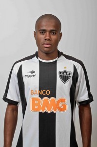 eron bruno cantini 199x300 - Resultado da enquete - Chance aos reservas