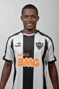 gilberto bruno cantini 199x300 - Resultado da enquete - Chance aos reservas