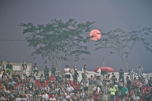 a lua bruno cantini 300x199 - Para matar a saudade