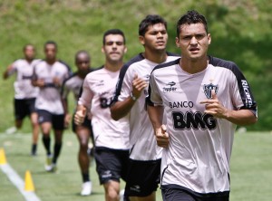 a fila do medo 300x222 - Os 71 do Presidente - Parte 4