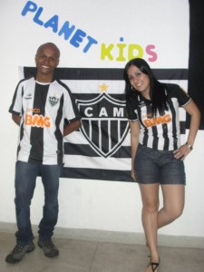 267798 161500140584749 100001742935953 354985 4833729 n 225x300 - Galo em Fam&iacute;lia - Yeah Yeah