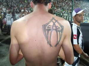 GEDC7773 300x225 - Port&otilde;es, faixas e Atleticanismo