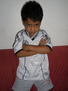 PQAAALHEB3e lmYQSYxOEb0yZQ8Y W6QsJT9k5aj8yUYzXaJiN30XaczSK zTy SMhneQfI3VYoKe75bWpSHuIHUGrsAm1T1UG7MdsMFjPhL5gHi0rvUFnhVbtZI 225x300 - Galo em Fam&iacute;lia - Yeah Yeah