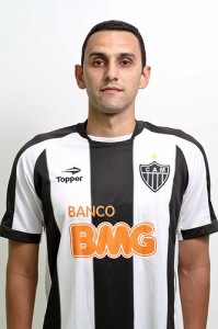rafael oficial Bruno cantini 199x300 - Resultado da enquete - Zagueiros