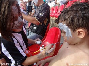 422300 325661634141575 100000932234006 901027 860786526 n 300x225 - Al&eacute;m das quatro linhas