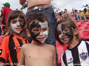 430041 325661730808232 100000932234006 901028 105943787 n 300x225 - Al&eacute;m das quatro linhas
