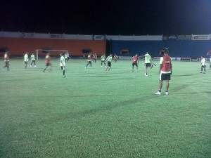 6834613586 f67a9ba3f9 300x225 - Entre receitas e o futebol