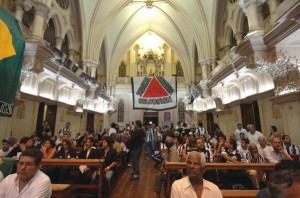 igreja galo 300x198 - Pobre daqueles que n&atilde;o se perguntarem
