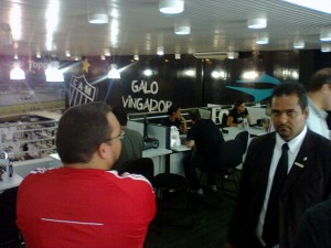 Foto0757 300x225 - Galo na Veia come&ccedil;a com o p&eacute; direito