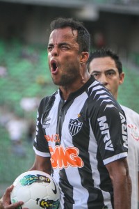 mancini cara feia bruno cantini 200x300 - N&uacute;meros na Mira - Giovanni, Cuca, Gols e Mancini