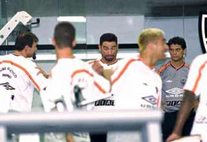 guilhermena no ct 300x207 - Di&aacute;rio do Torcedor - Guilherme, o 7&ordm; maior artilheiro