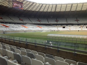 IMG 0646 300x224 - Um dia no novo Mineir&atilde;o