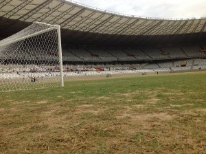 IMG 0680 300x224 - Um dia no novo Mineir&atilde;o