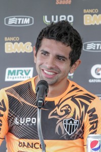 guilherme feliz bruno cantini 199x300 - RESULTADO DA ENQUETE - CRUZEIRO e URT