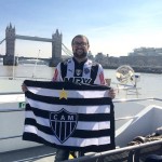 Adriano Mota em Londres em frente &agrave; Tower Bridge 150x150 - MUNDO ALVINEGRO (PARTE 2)