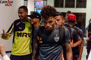 12987106 985864628159662 7587560099761400585 n 300x199 - Fotos - Desembarque do Atl&eacute;tico ap&oacute;s o empate com a URT
