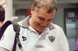 13001047 985864911492967 6767923510113250274 n 300x199 - Fotos - Desembarque do Atl&eacute;tico ap&oacute;s o empate com a URT