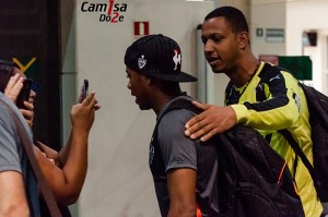 13006575 985864538159671 6812611765369159373 n 300x199 - Fotos - Desembarque do Atl&eacute;tico ap&oacute;s o empate com a URT
