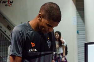 13012742 985864714826320 3714353356766282341 n 300x199 - Fotos - Desembarque do Atl&eacute;tico ap&oacute;s o empate com a URT