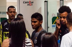 13015684 985864461493012 3934067866650979198 n 300x199 - Fotos - Desembarque do Atl&eacute;tico ap&oacute;s o empate com a URT