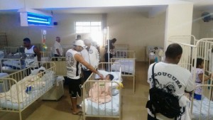 13558592 646752368812859 1122296317489644454 o 300x169 - Galoucura Noroeste doa milhares de fraldas a hospital