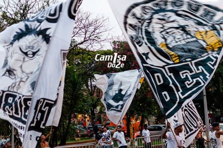 01 450x299 - Torcida recebe o time no Horto - Atl&eacute;tico 1x0 Sport