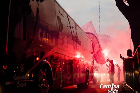 14344327 1084623994950391 2648023696465073622 n 450x299 - Torcida recebe o time no Horto - Atl&eacute;tico 1x0 Sport