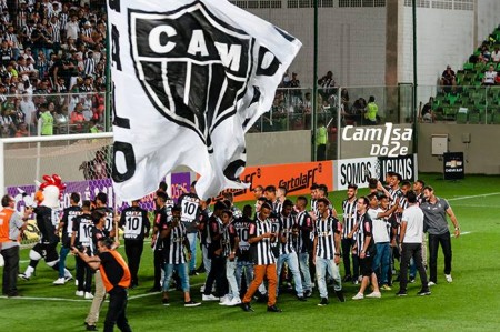 14441099 1093157960763661 9011471360059925214 n 450x299 - Eu na arquibancada - Atl&eacute;tico 3x1 Internacional