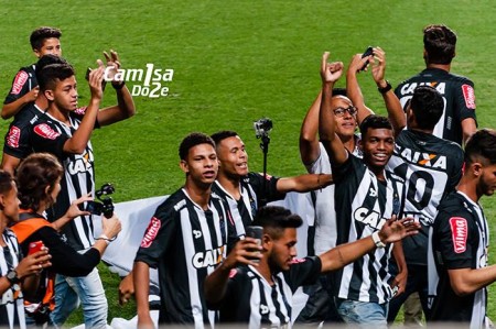 14449900 1093158280763629 8910854031565289816 n 450x299 - Eu na arquibancada - Atl&eacute;tico 3x1 Internacional