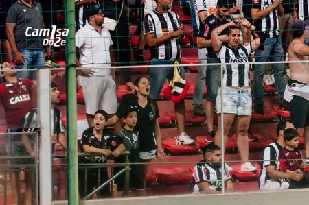 14494713 1093157454097045 1259775754750477562 n 450x299 - Eu na arquibancada - Atl&eacute;tico 3x1 Internacional